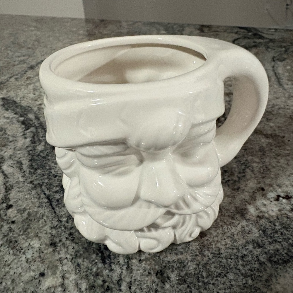 NEW Pottery Barn SANTA CLAUS Mugs White Glaze (Set of 4)